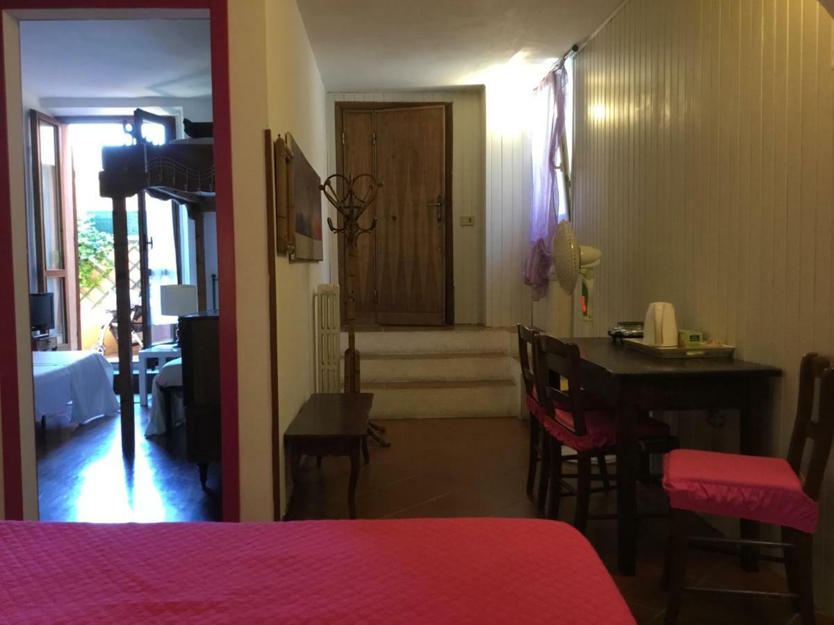 Al Giardino Di Alice Bed & Breakfast Perugia Exterior photo
