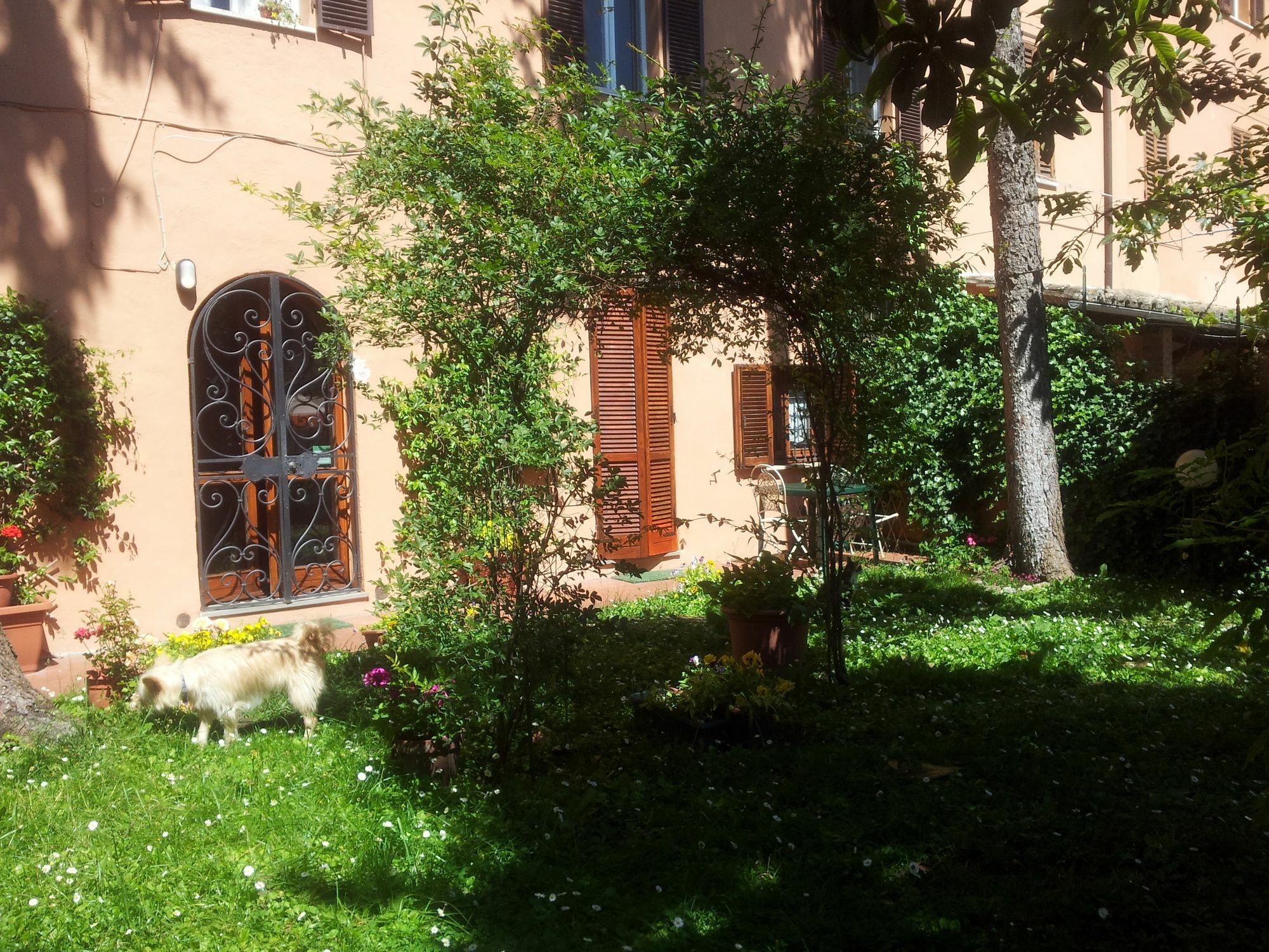 Al Giardino Di Alice Bed & Breakfast Perugia Exterior photo